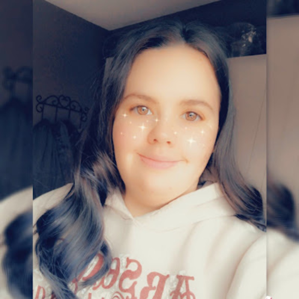 Meet your Posher, Alivia